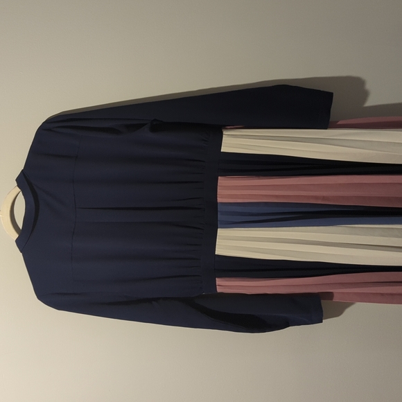 ADELYN RAE | COLORBLOCK ACCORDION MIDI DRESS - Picture 11 of 14